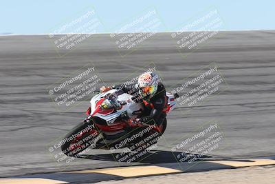 media/Oct-13-2025-Moto Forza (Mon) [[a66d839500]]/4-C Group/Session 2 (Bowl)/